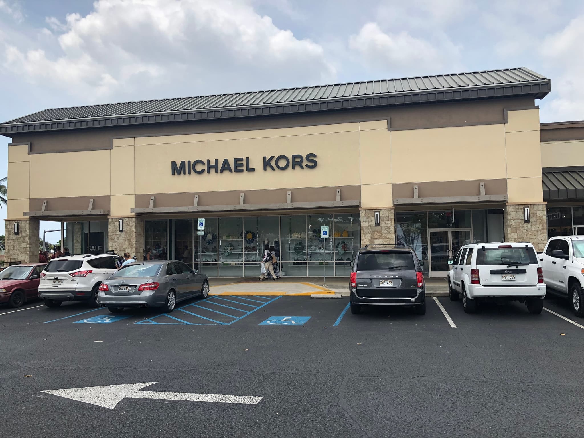 $20 Roundtrip Waikele Xpress Shuttle