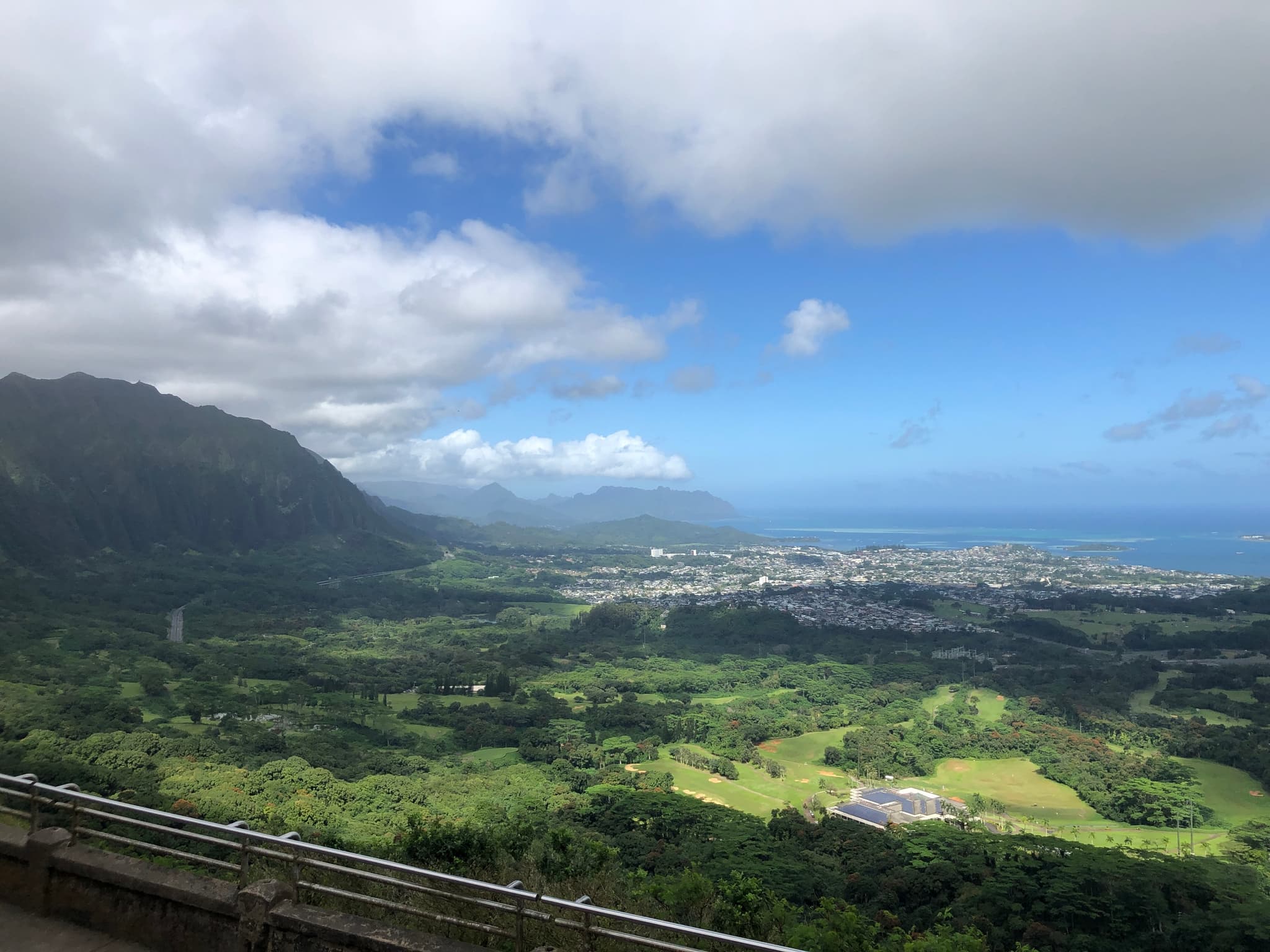 Narrated History Tour of Oahu