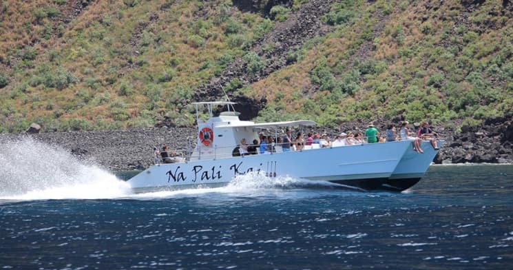 Na Pali Coast Tour on the amazing Na Pali Kai III