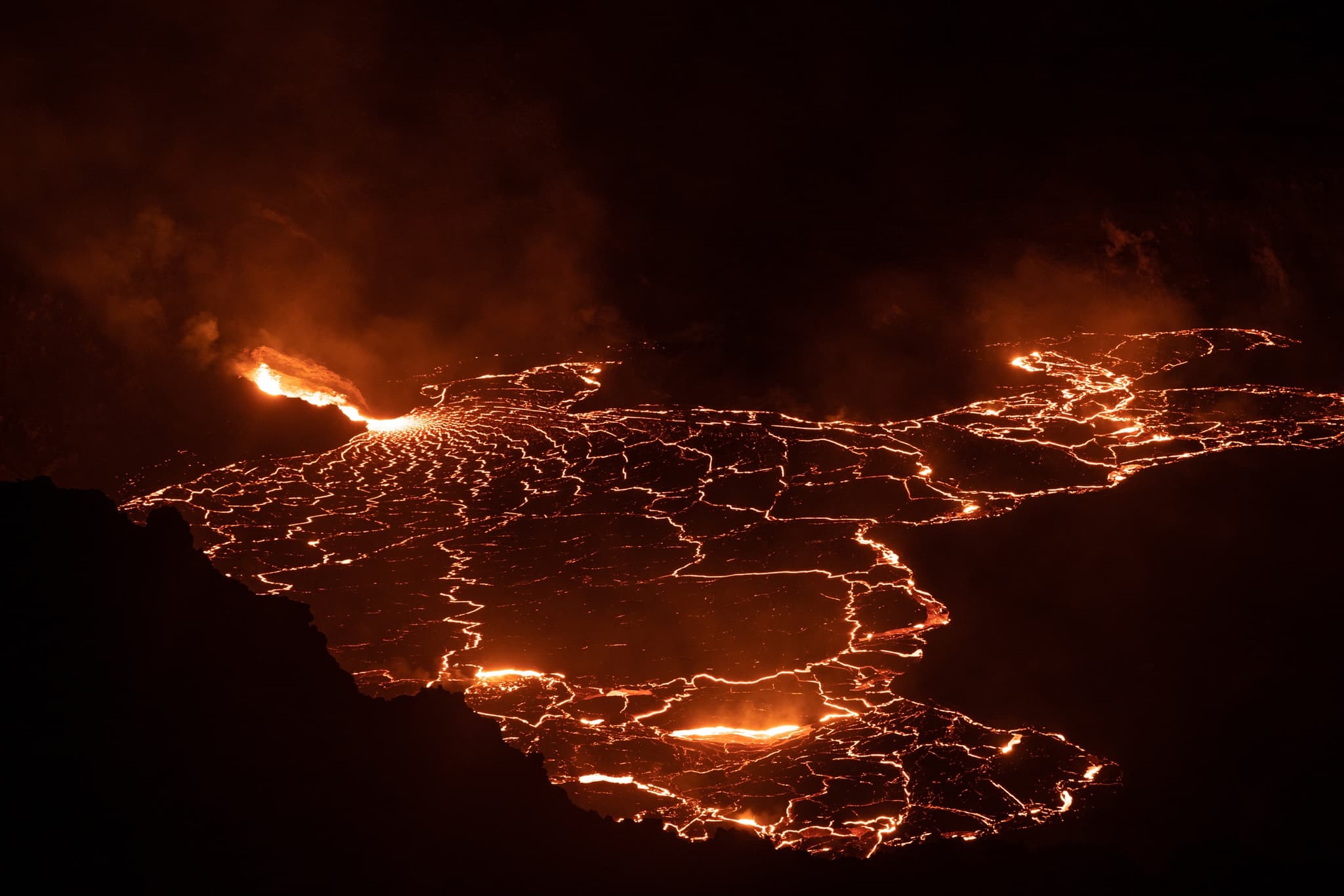 Volcanoes, Lava Tubes & Black Sand Beaches Adventures