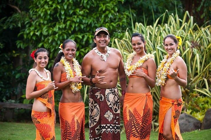 Kauai: Luau Kalamaku with Manor House 4-Course Dinner & Show