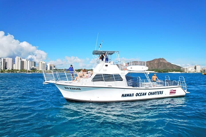 Private Boat Charter in Waikiki for Snorkeling and Events