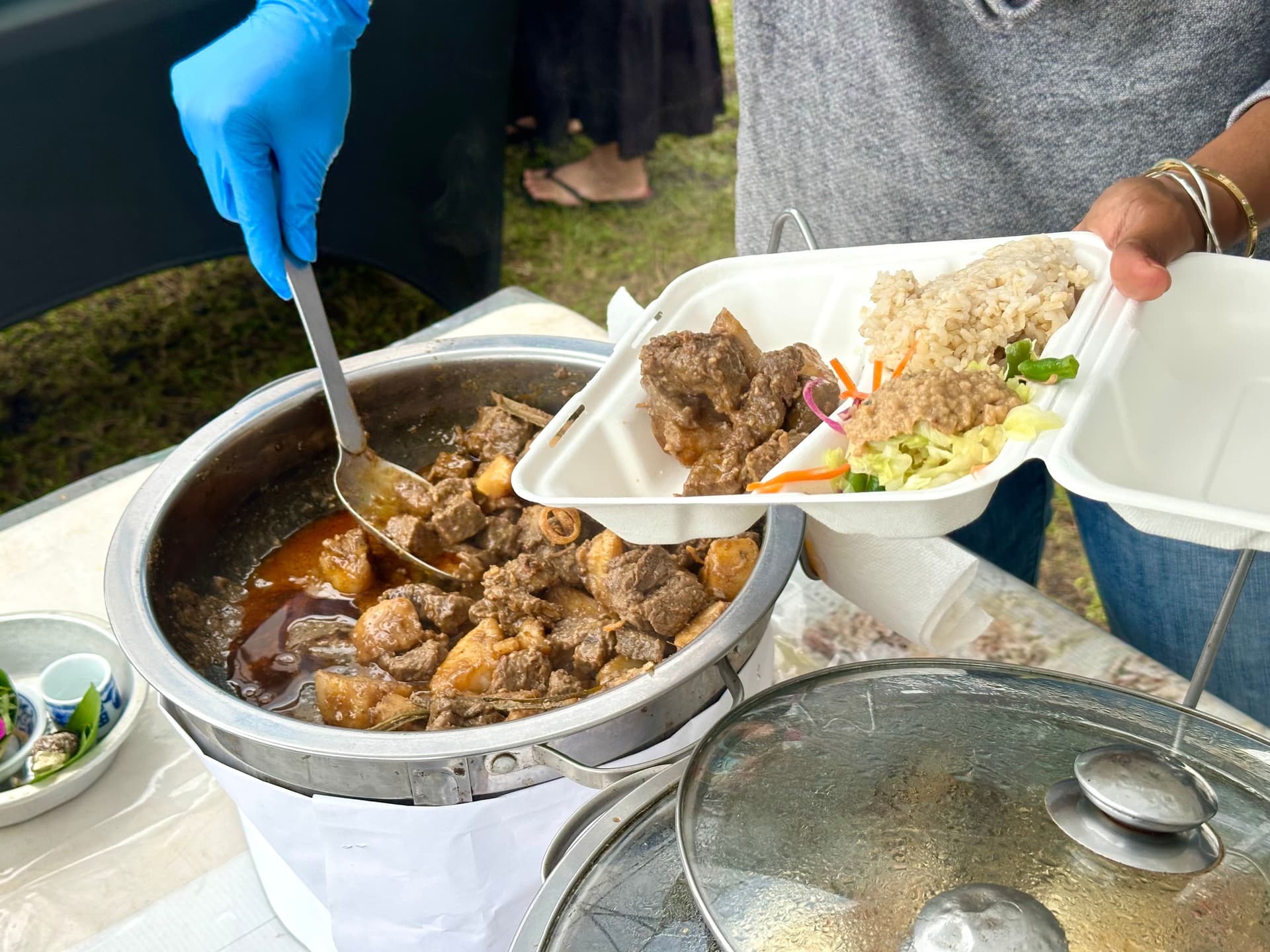 Warung Bali at Hanalei Farmers Market. Photo by Sarah Burchard.