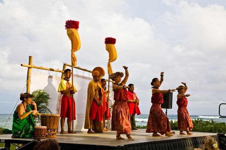 Royal court and hula dancers at the Sheraton Kauai luau | Hawaii Tourism Authority (HTA) / Tor Johnson