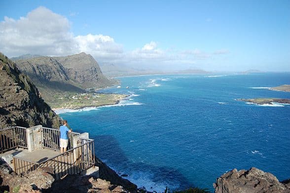 Hiking Makapuʻu Lighthouse Trail