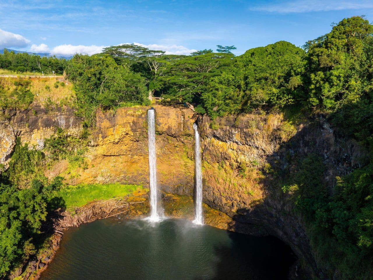 twin waterfalls in kauai