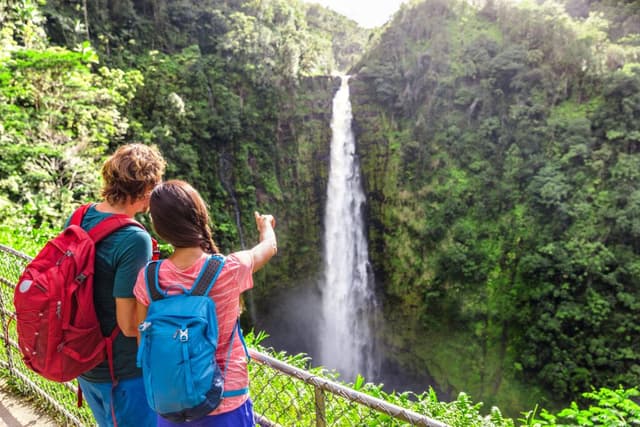Chasing Cascades: A Complete Guide to Hawaii Waterfalls