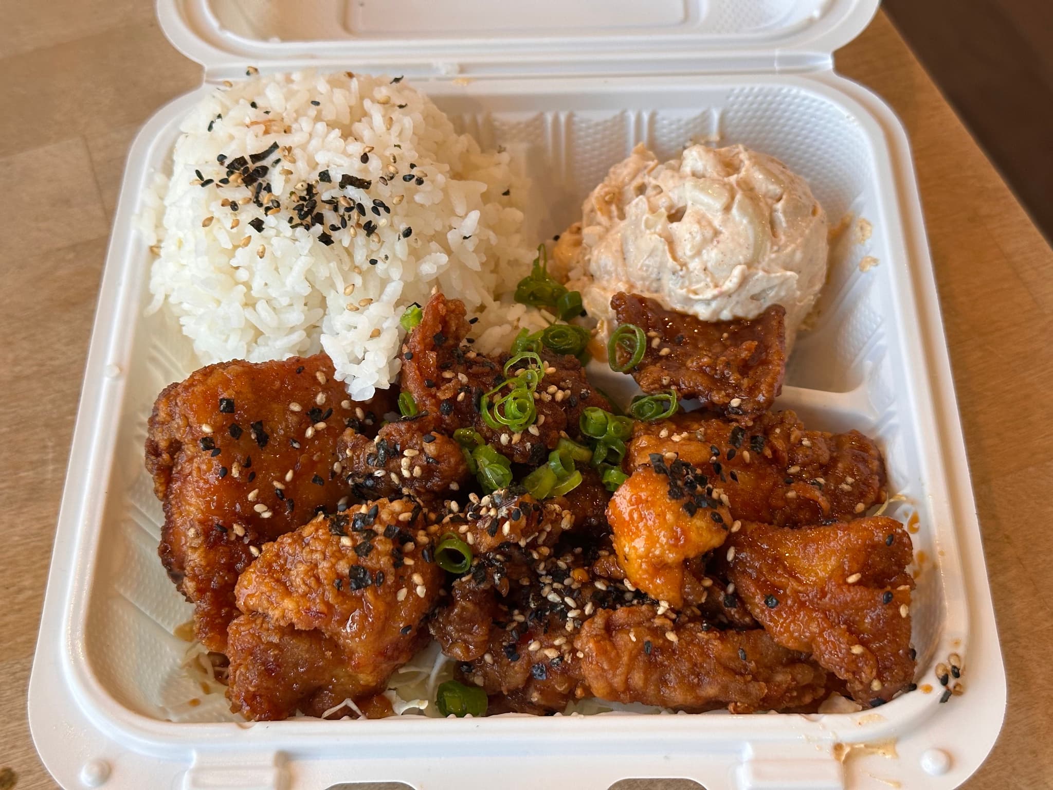 Chili Pepper Chicken at Wailua Drive-In. Photo by Sarah Burchard.