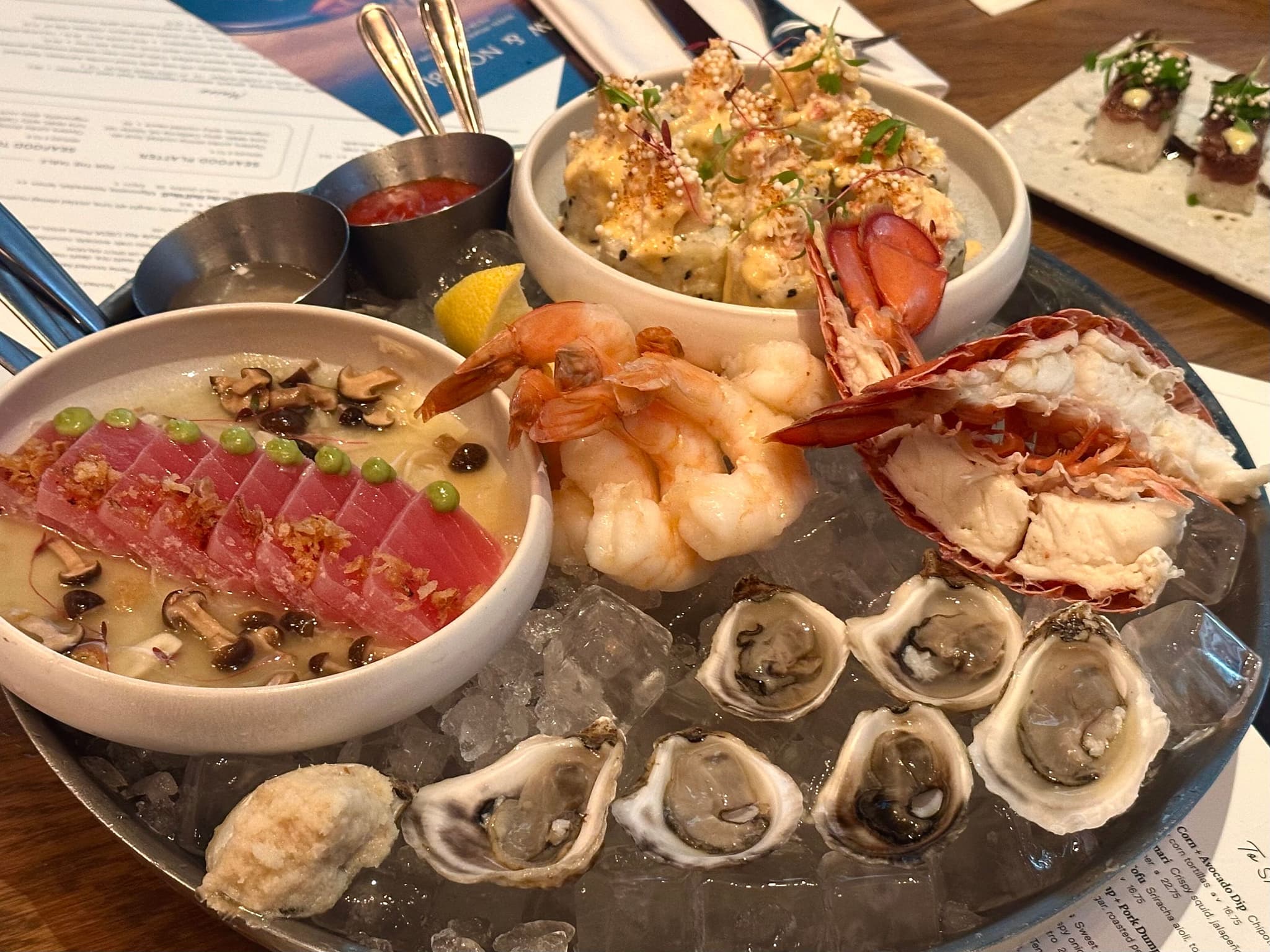 Seafood Tower at Earl's Waikīkī. Photo by Sarah Burchard.