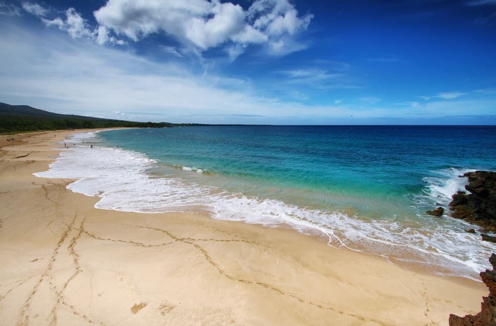 Big beach of Makena beach State park on Maui, Hawaii.