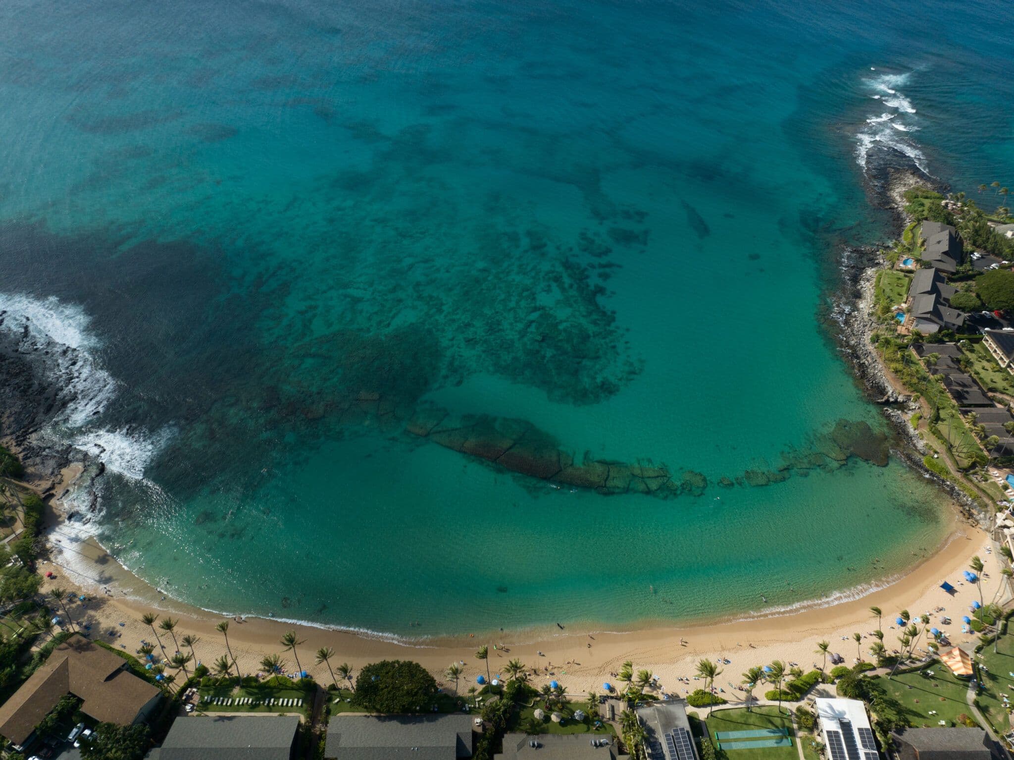 Napili Bay. Courtesy of Hawaiʻi Tourism Authority. Phot by Mathieu Duchier.